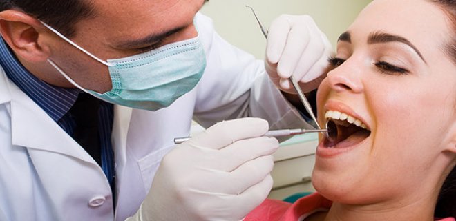 Diş Eti Hastalığı Nedir &amp; Nasıl Tedavi Edilir?